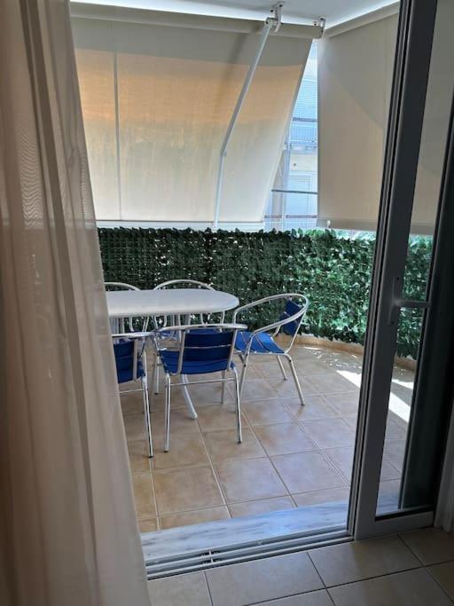 Riviera Beach, Seaside Spacious Apt. Anavyssos Dış mekan fotoğraf