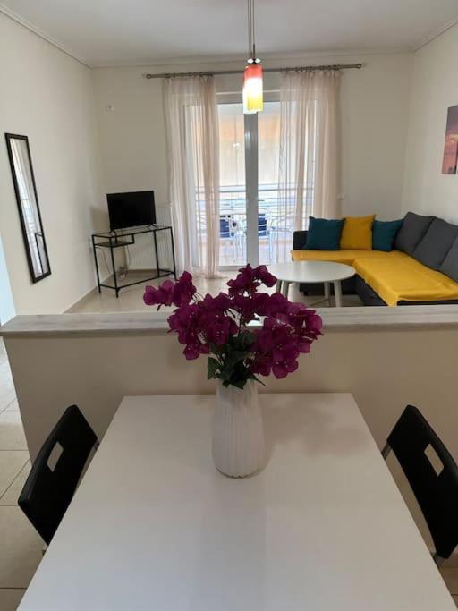 Riviera Beach, Seaside Spacious Apt. Anavyssos Dış mekan fotoğraf
