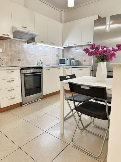 Riviera Beach, Seaside Spacious Apt. Anavyssos Dış mekan fotoğraf